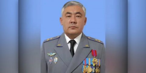 Айдос Мырзахметов Қорғаныс министрі болып тағайындалды