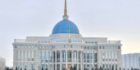 Тоқаев мәслихаттар өкілеттігін тоқтату туралы Жарлыққа қол қойды