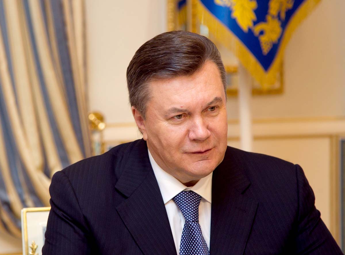 Янукович елден неге қашты?!