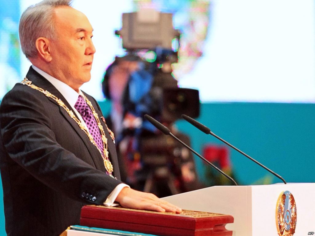 Н. Назарбаев қазақстандықтарды Конституция күнімен құттықтады