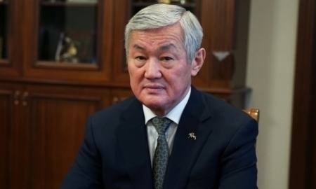 Бердібек Сапарбаев: Ұйықтап отыратын әкімдердің барлығын жұмыстан қуу керек