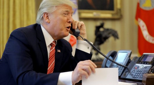 Дональд Трамп Назарбаевқа телефон соғып, Америкаға шақырды