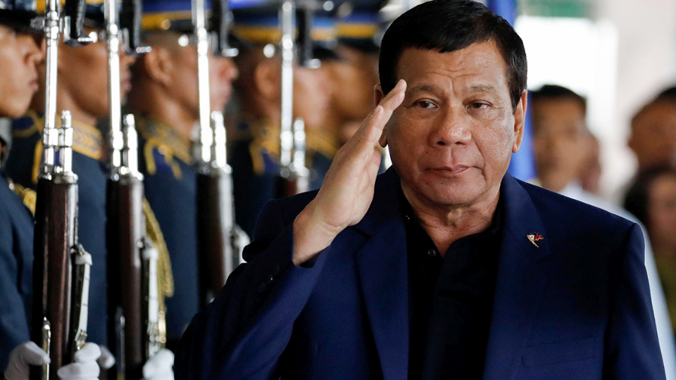 Филиппин президенті: Билікте ұзақ отырсам, мені атып тастаңдар!