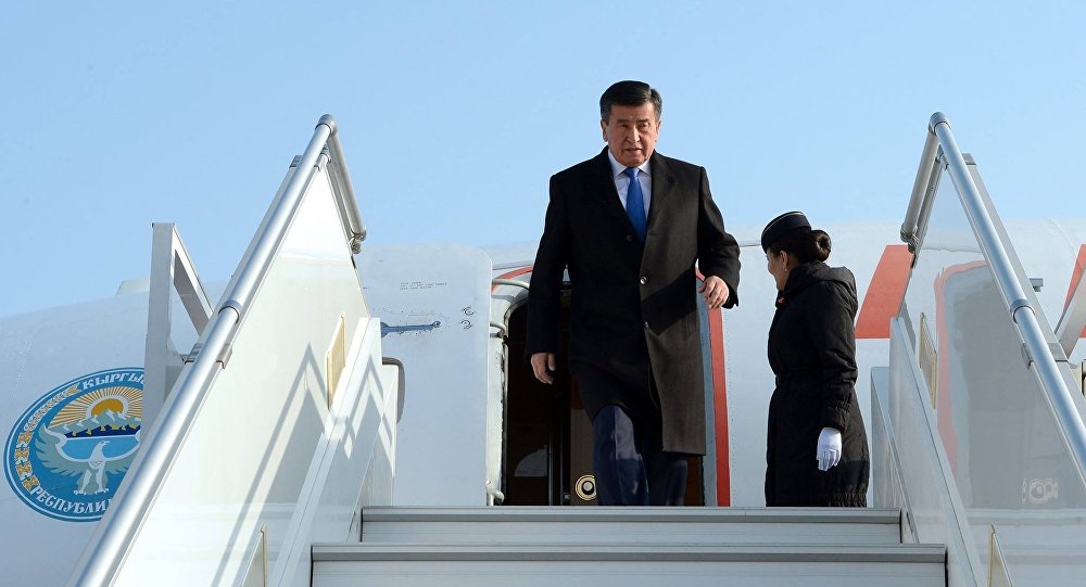 Қырғызстанның президенті қарапайым ұшақтың "эконом" санатымен ұшады екен (ВИДЕО)