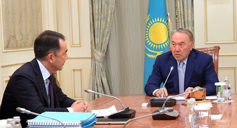 Назарбаев Сағынтаевқа: медициналық қызмет нашарлап, білім алу қымбаттап барады