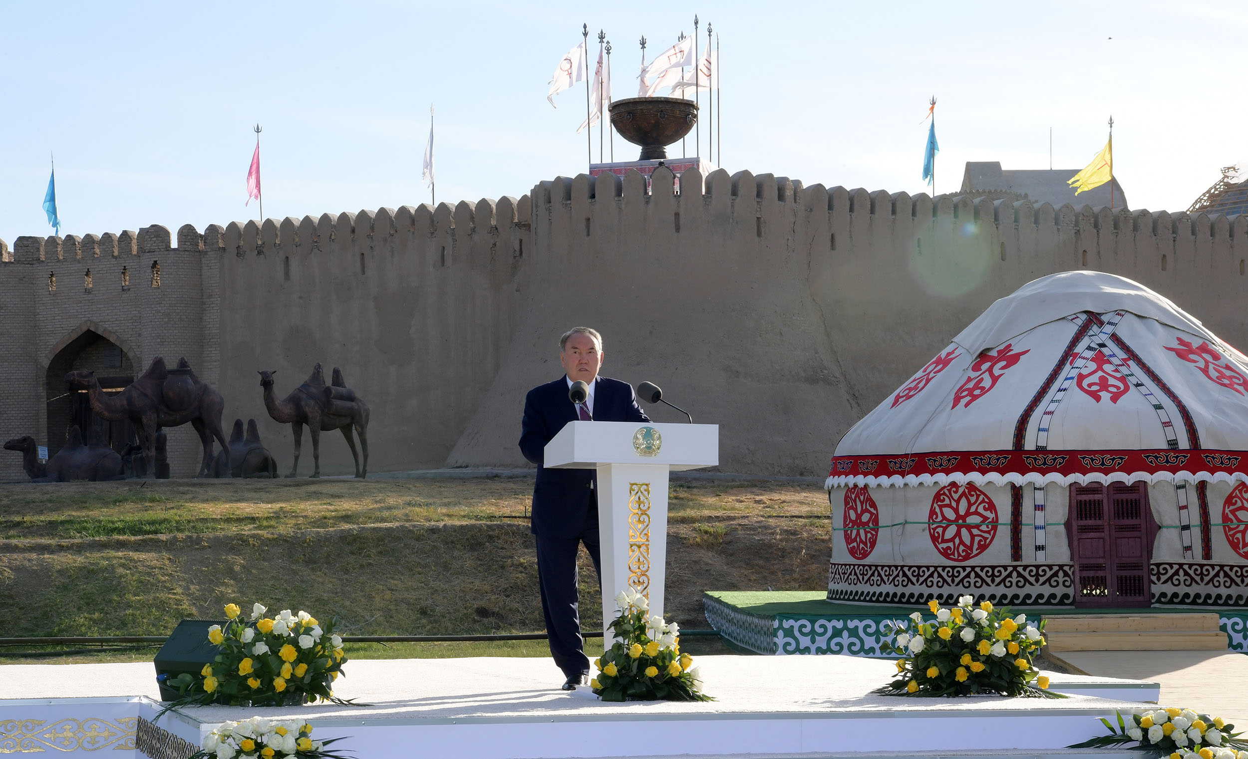 Назарбаев: Түркістанда халқымыздың көптеген белгілі тұлғалары жерленген