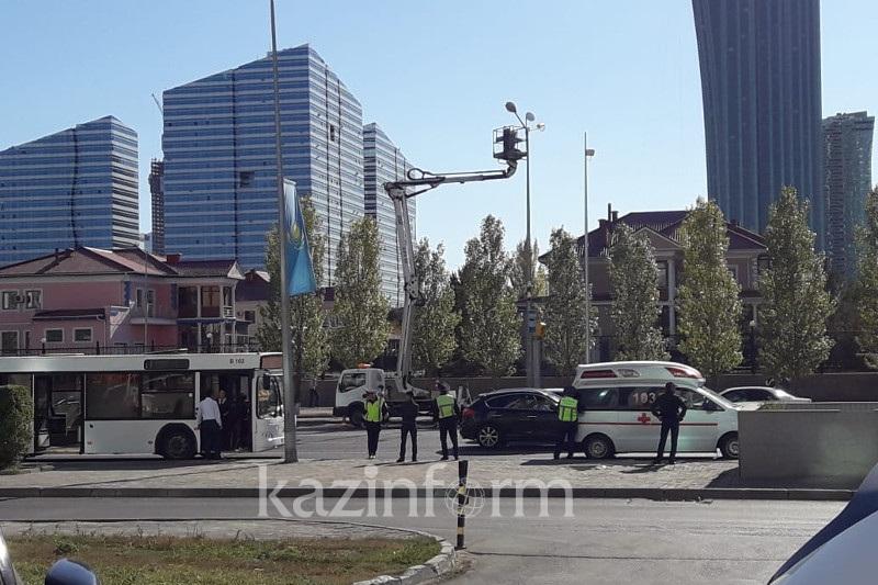 Астанада бойжеткенді автобус қақты