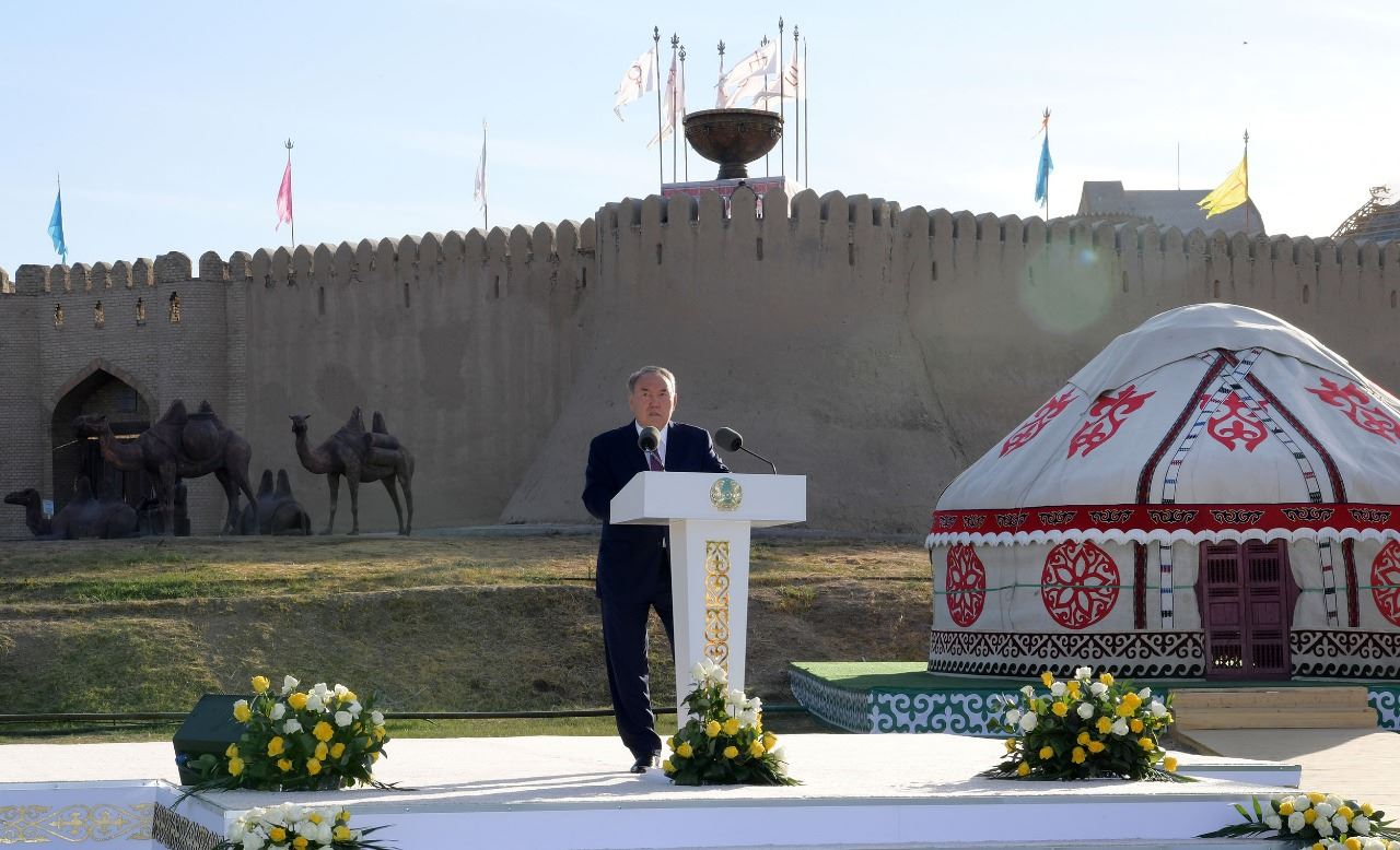 Түркістанда Назарбаевқа құны 2 млрд доллар тұратын кесене салуды ұсынды