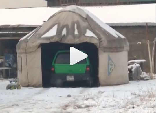 Киіз үйден гараж жасаған тұрғын елді шулатты (видео)