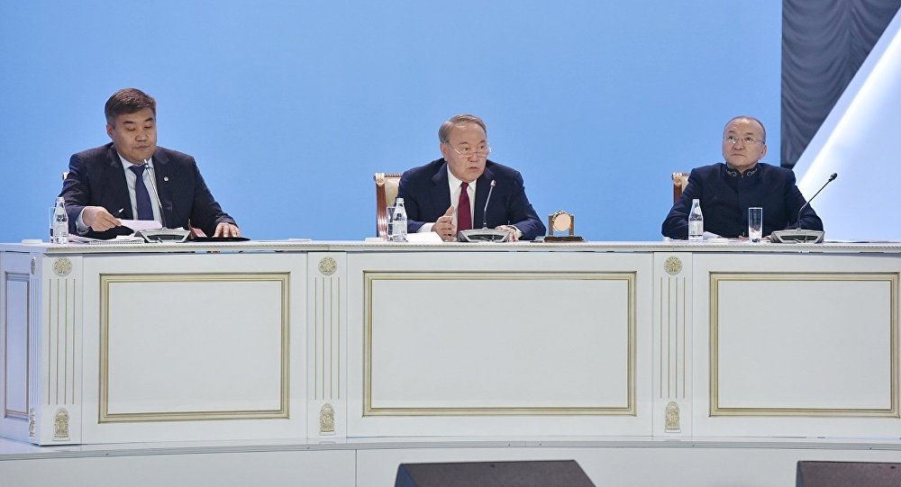 Назарбаев мектептерде жыныстық тәрбие сабағын өткізуді ұсынды