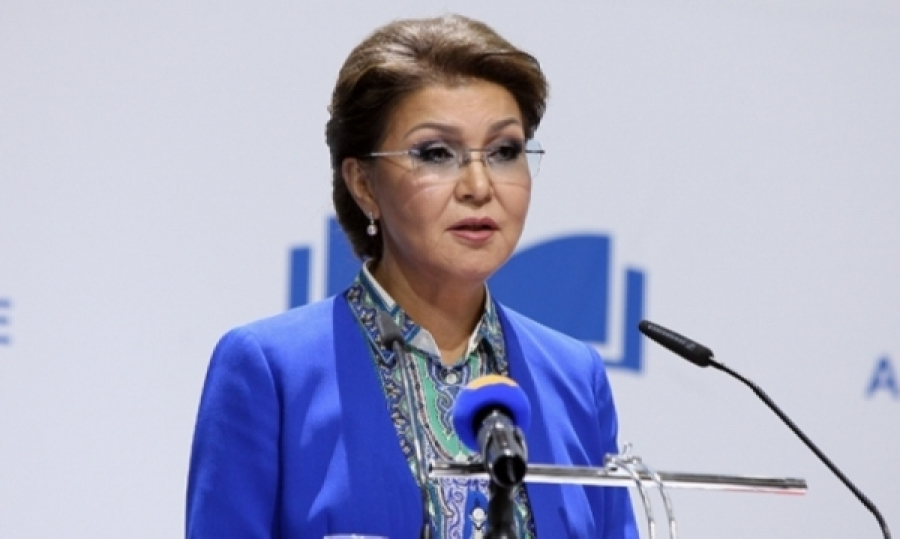 Дариға Назарбаева: Білім басқармаларын жауып тастау керек