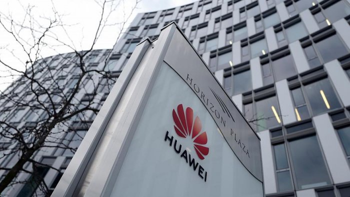 Huawei компаниясының қызметкерлері тыңшылықпен айналысқан