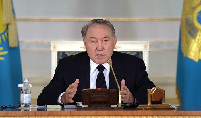 Назарбаев: Жұмыс толып жатқанда, әйелдердің денесін сатып ақша жасағаны ұят