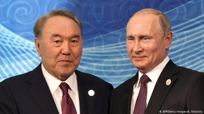 Нұрсұлтан Назарбаев пен Владимир Путинмен телефон арқылы сөйлесті