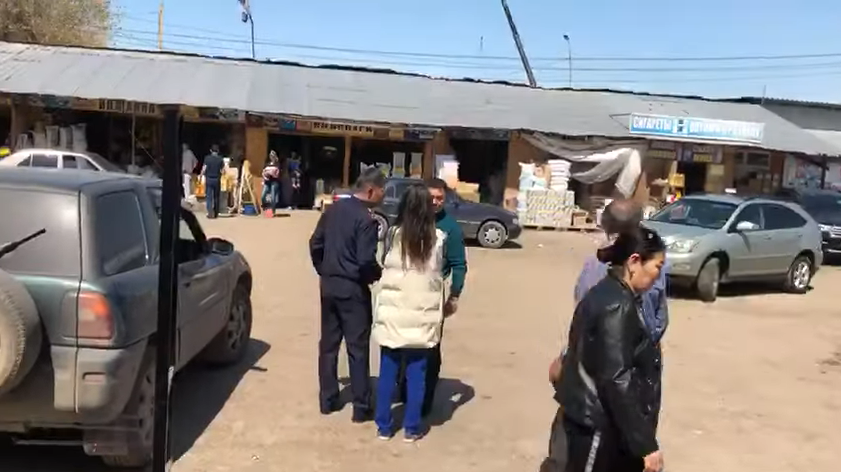 В Алмате у 79-летнего пенсионера отобрали землю (видео)