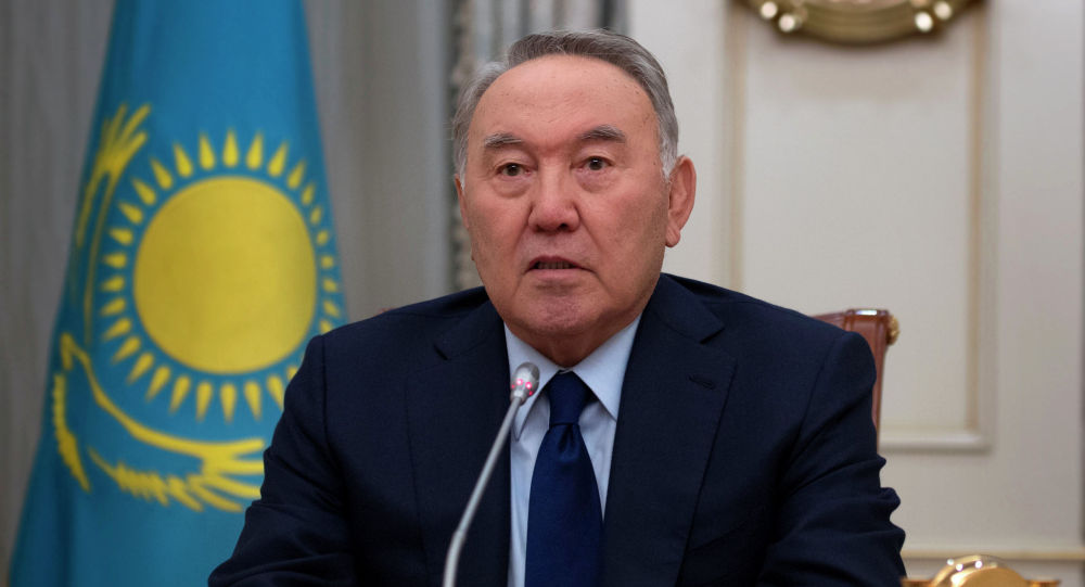 Назарбаев: Шенеуніктер редакторларға қысым жасамауы керек