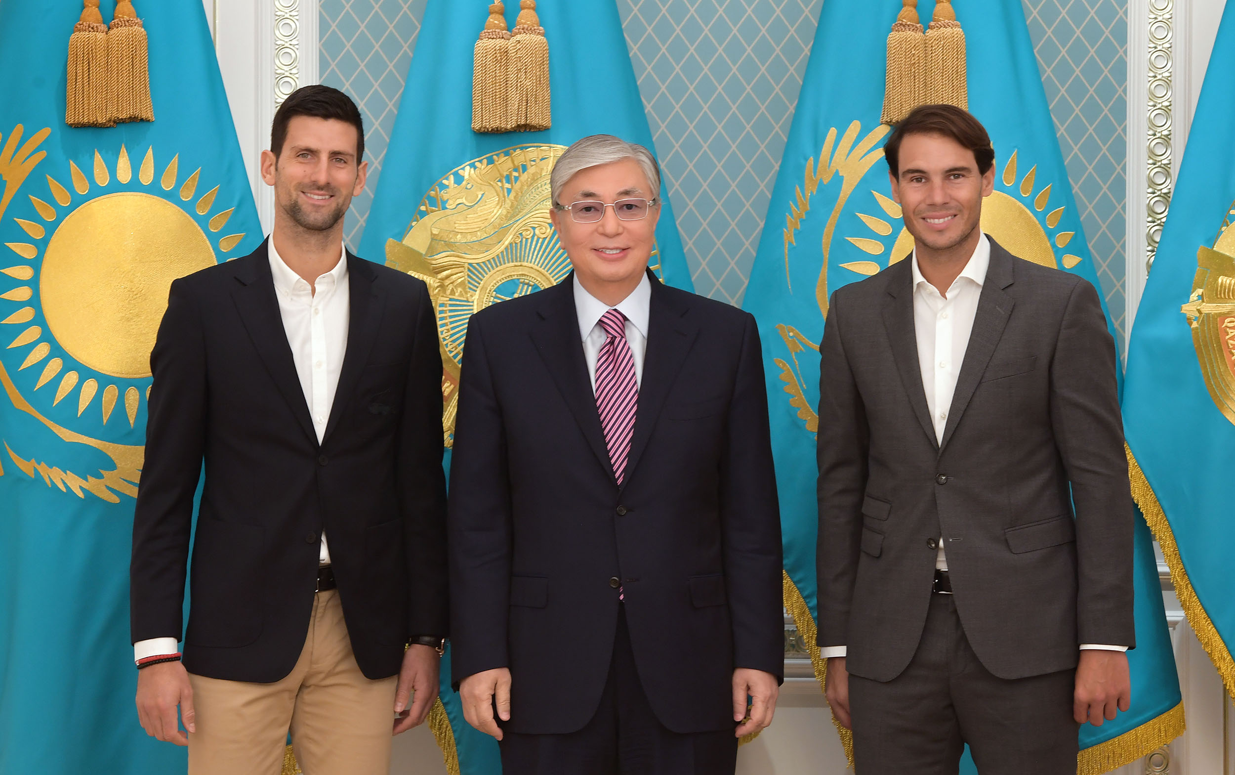 Қасым-Жомарт Тоқаев әлем теннисінің жұлдыздары Рафаэль Надальмен және Новак Джоковичпен кездесті