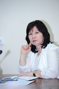 БІЛІМ МИНИСТРЛІГІ ҒЫЛЫМИ АТАҚТАРДЫ САУДАЛАУҒА НЕЛІКТЕН ЖОЛ БЕРЕДІ?